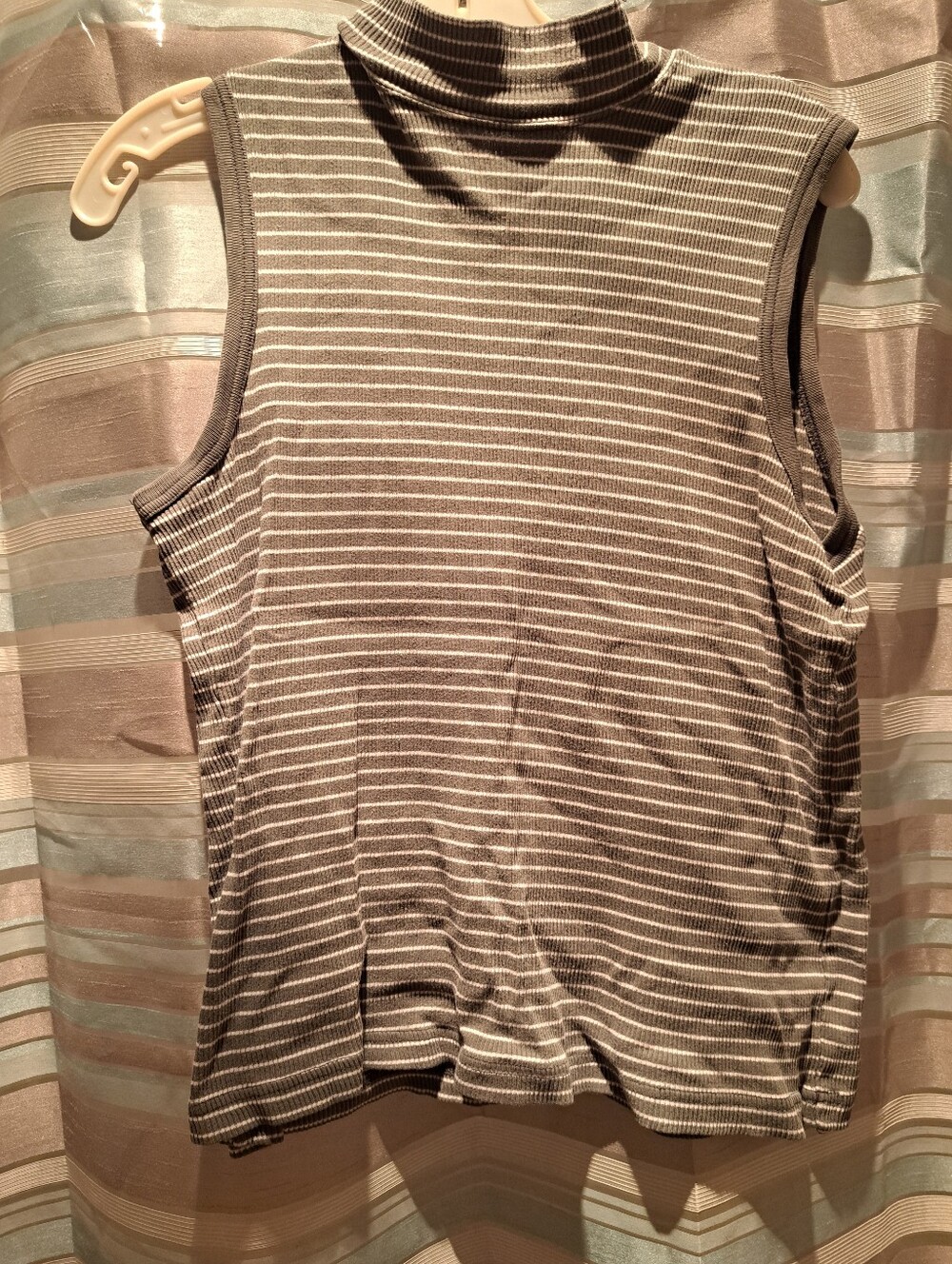 Paul Harris Design Striped Sleeveless Mock Neck Top